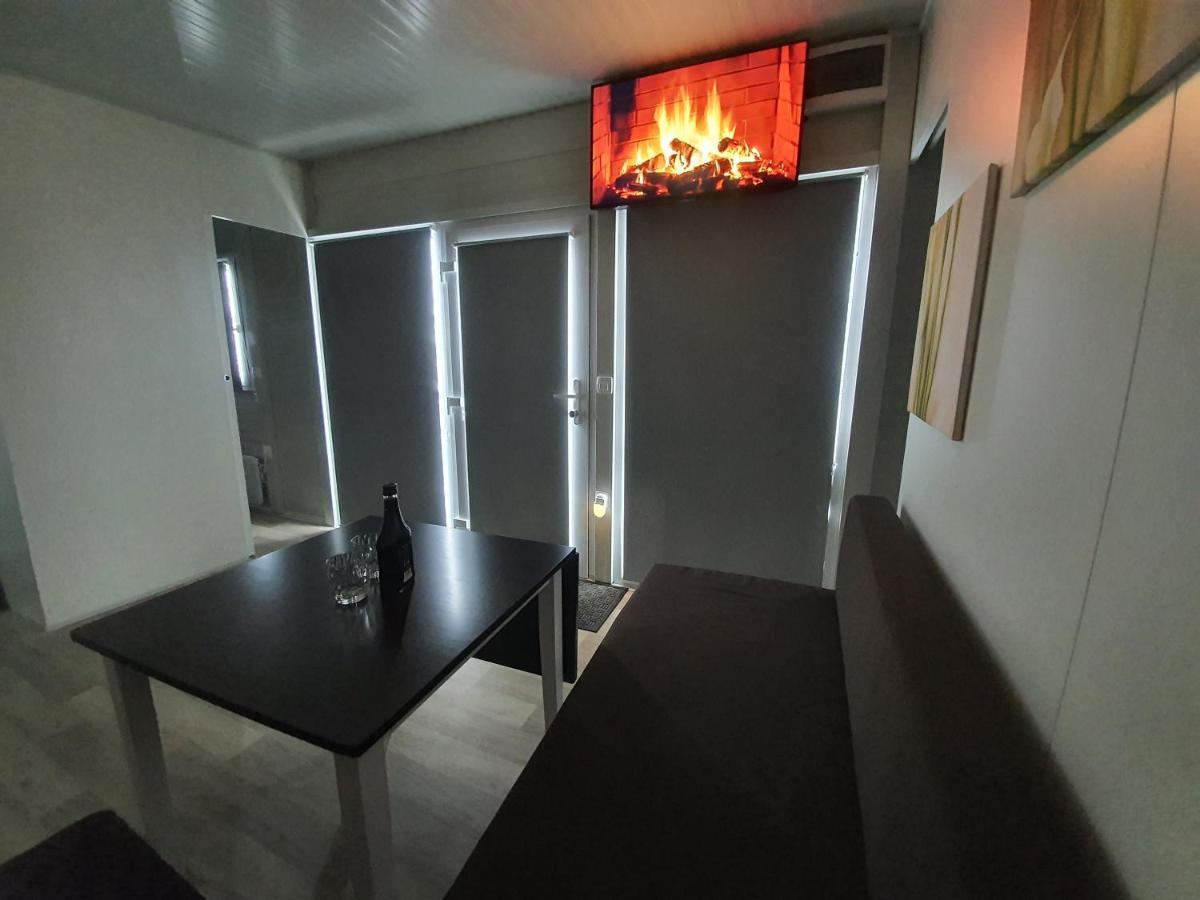 Roof Apartment Art-Pe Trebnje Luaran gambar