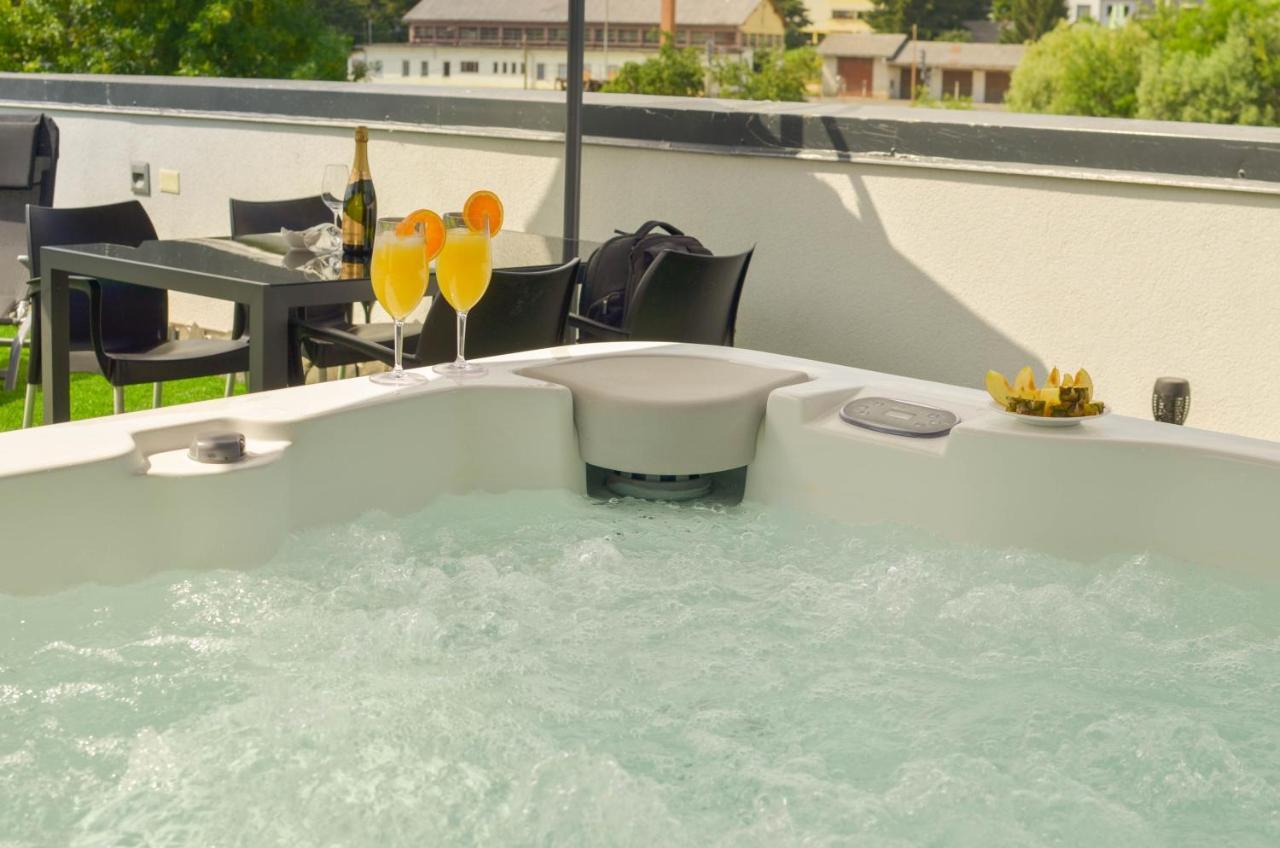 Roof Apartment Art-Pe Trebnje Luaran gambar